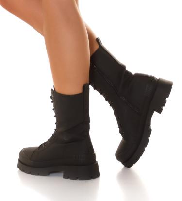 Trendy lace-up ancle boots Black